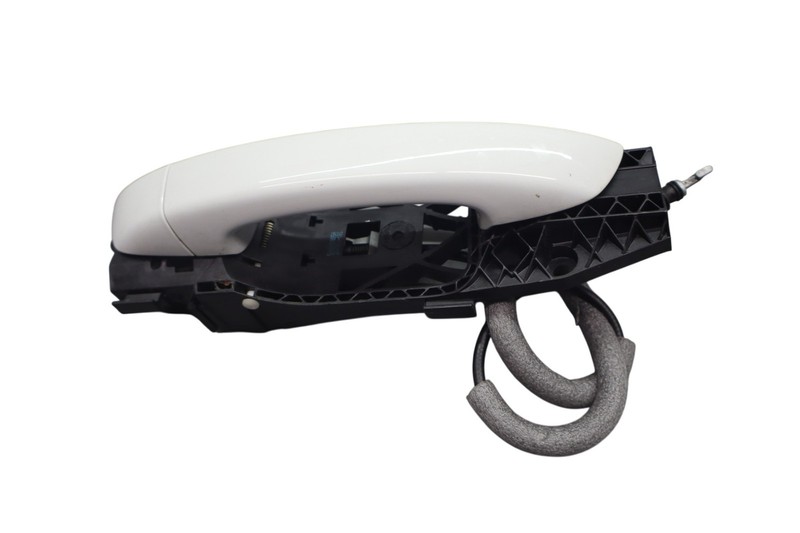 11-18 Volkswagen VW Touareg Front Right Side Exterior Door Handle 7P0837017 OEM