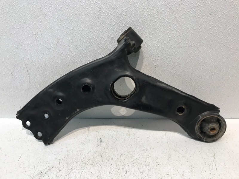 16-20 Kia Sorento OEM Front Lower Right RH Passenger Control Arm 92k Miles OEM