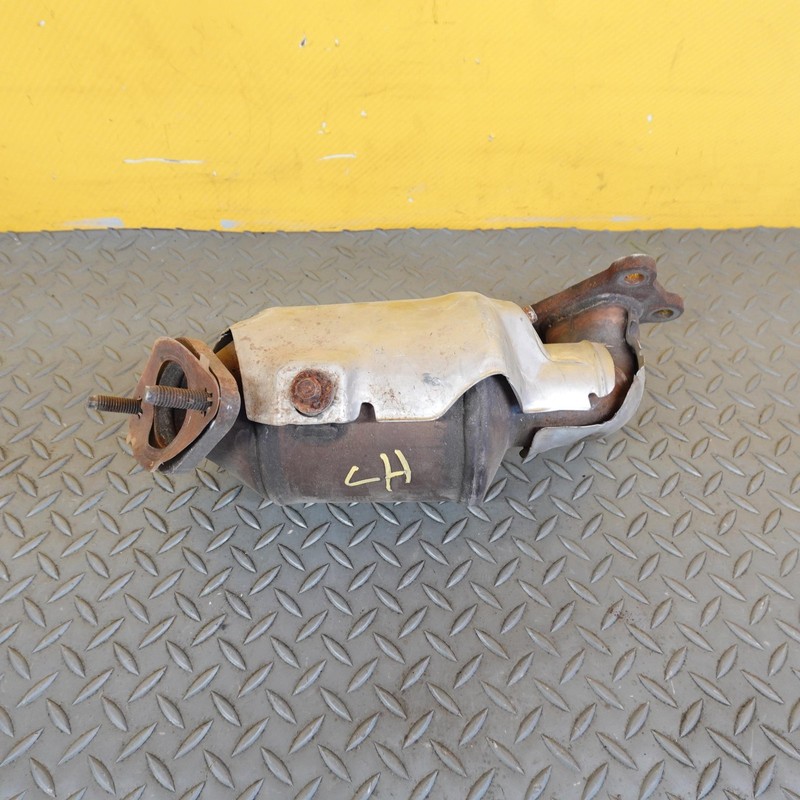 2017-2023 CADILLAC XT5 Left Driver Side Exhaust Manifold Down Pipe Tube Oem