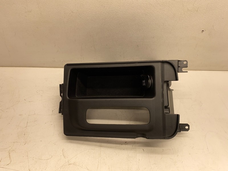 2014-2016 JEEP GRAND CHEROKEE CENTER CONSOLE STORAGE COMPARTMENT TRAY BOX W/12V