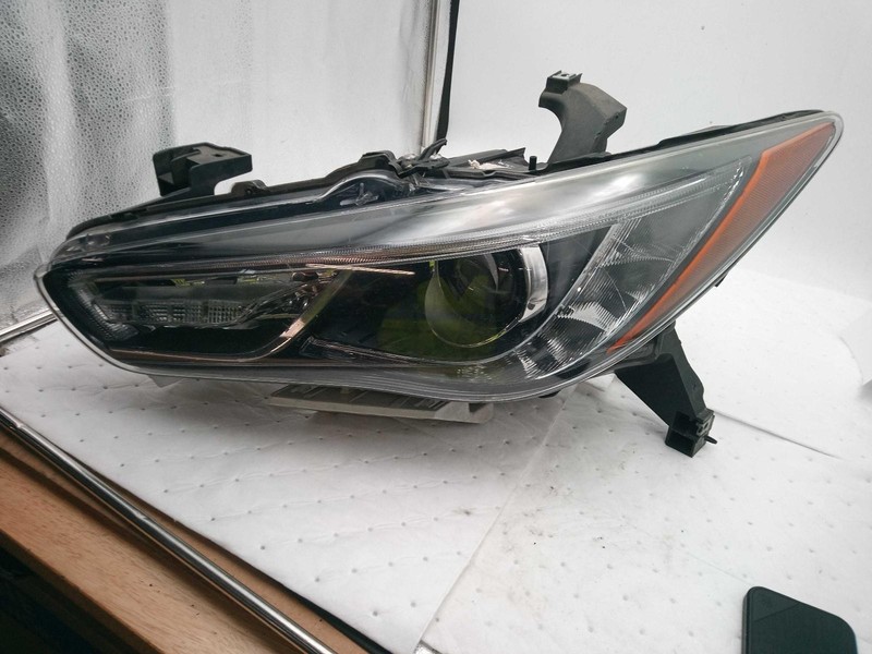 2020 INFINITI QX60 Left Headlight Assembly Black 696845 122K Miles