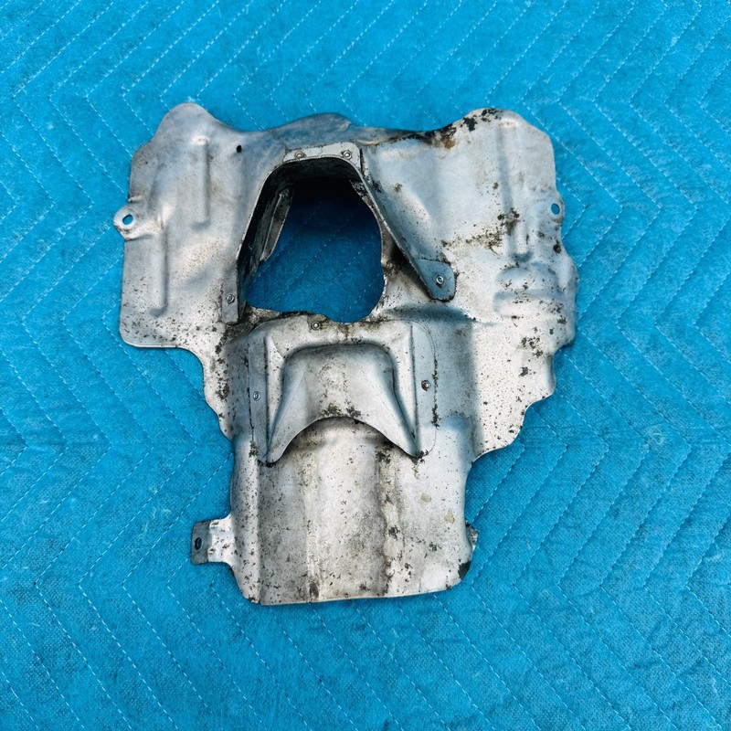 2012–2014 BMW 650i Turbocharger Heat Shield OEM 7577004