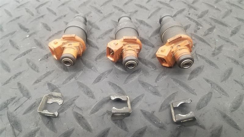94-00 Chrysler Town & Country 3.3L 3.8L Fuel Injector Set Of 3 OEM 04612402