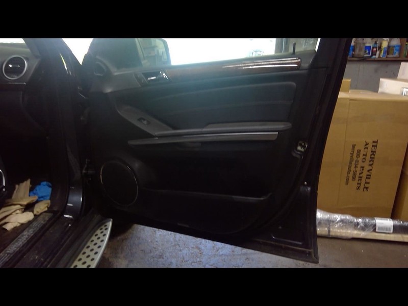 2011 GL450 Passenger Right Front Door Trim Panel 1597665