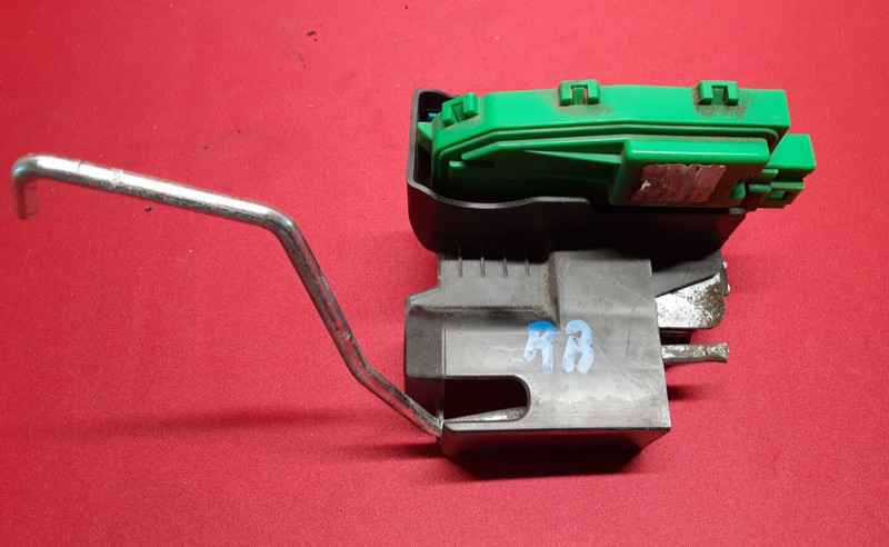 2012 - 2017 Hyundai Accent HATCHBACK REAR RIGHT PASS Door Latch Lock Actuator