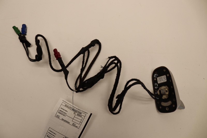 2009-2012 AUDI A4 ROOF MOUNTED SHARK FIN ANTENNA W/ CABLE OEM
