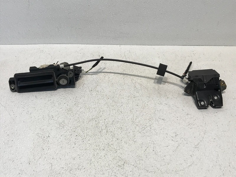 01-09 Mercedes W211 E320 SLK320 C240 Rear Trunk Lid Lock Latch Handle OEM