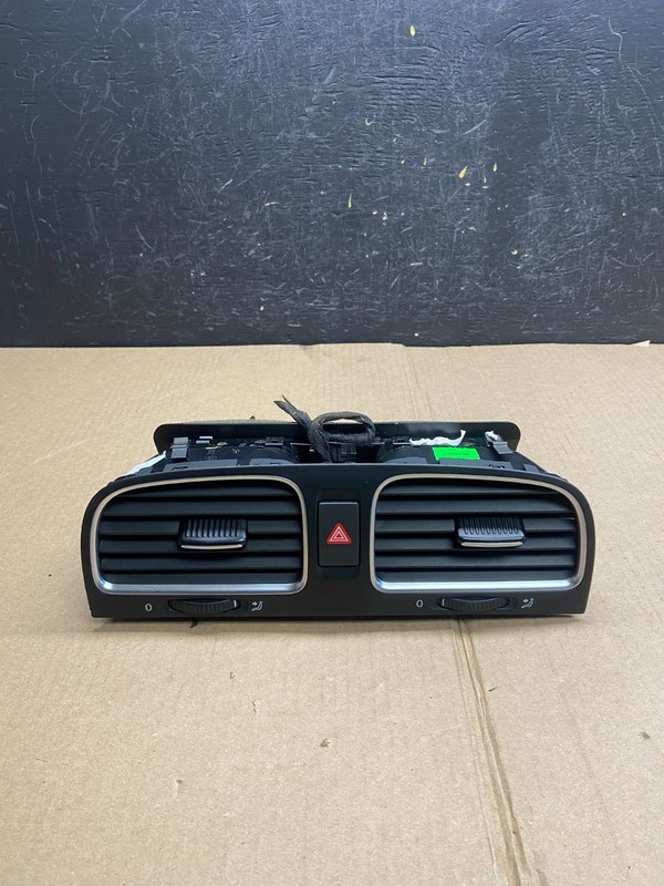 2010-2014 Volkswagen GTI Golf Dash Dashboard Middle Center Air Vent OE AE4215 DG