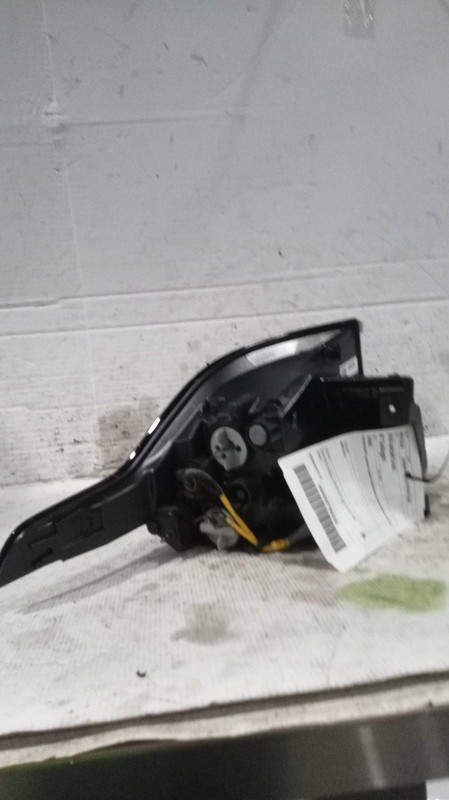 Used Right Tail Light Assembly fits: 2023 Kia Sportage Korea built quarter panel