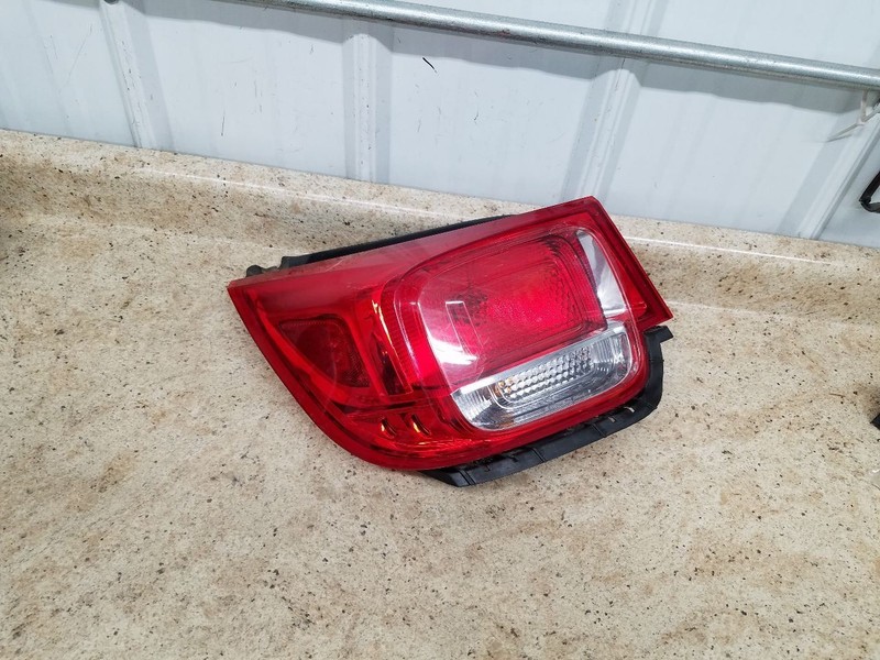 Driver Tail Light VIN 1 4th Digit Limited LS Fits 13-16 MALIBU 308239