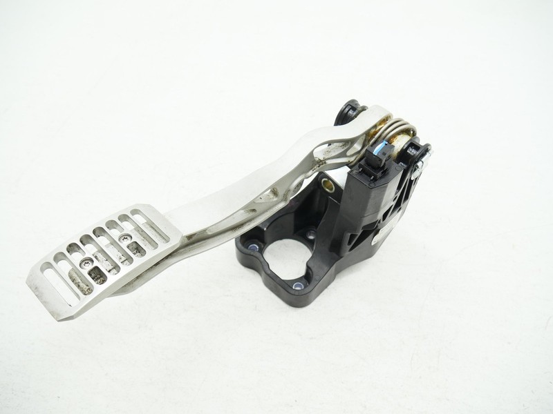 Used Brake Stop Pedal Pad Support Bracket Assmebly 2016-2021 Mclaren 570GT OEM