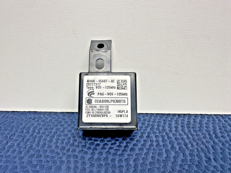 10–21 Jaguar XF XJ XJL Range Rover L405 Keyless Entry Sensor Antenna Module OEM