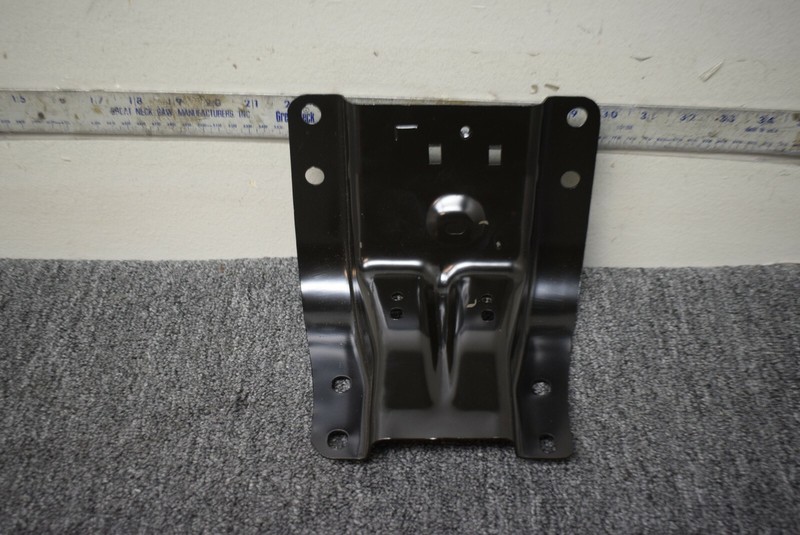 2013-2019 NISSAN PATHFINDER REAR PANEL BRACKET FACTORY OEM