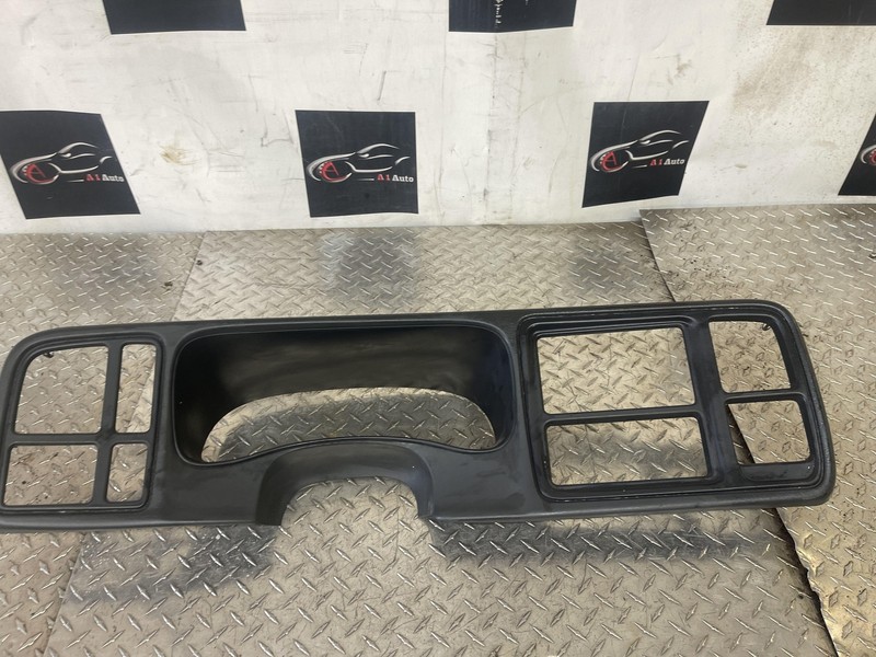 2003-2007 Chevrolet Silverado Speedometer Bezel Assembly Tested Oem