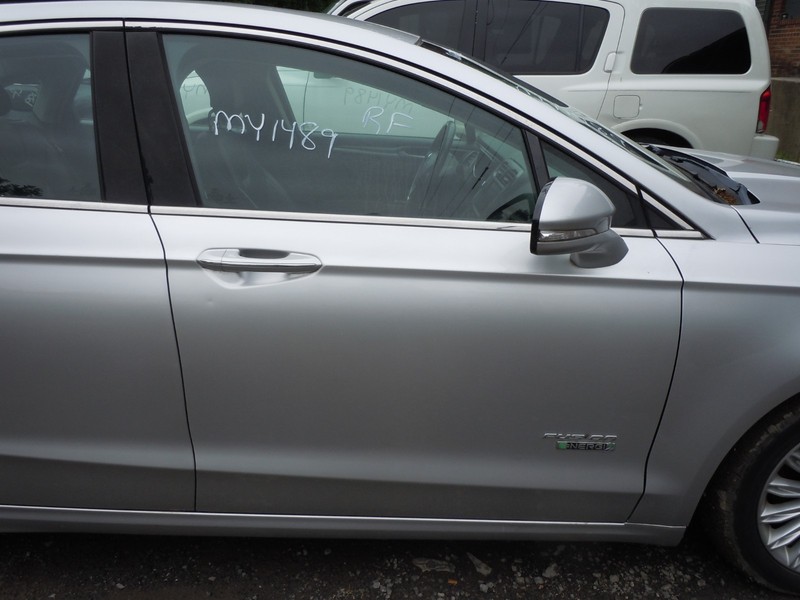 13-20 Ford Fusion Front Door Assembly Passenger Right OEM W/O Acoustic Glass