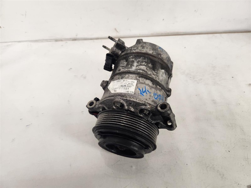 2017 Land Rover Range Rover Ac Air Compressor Pump + Clutch