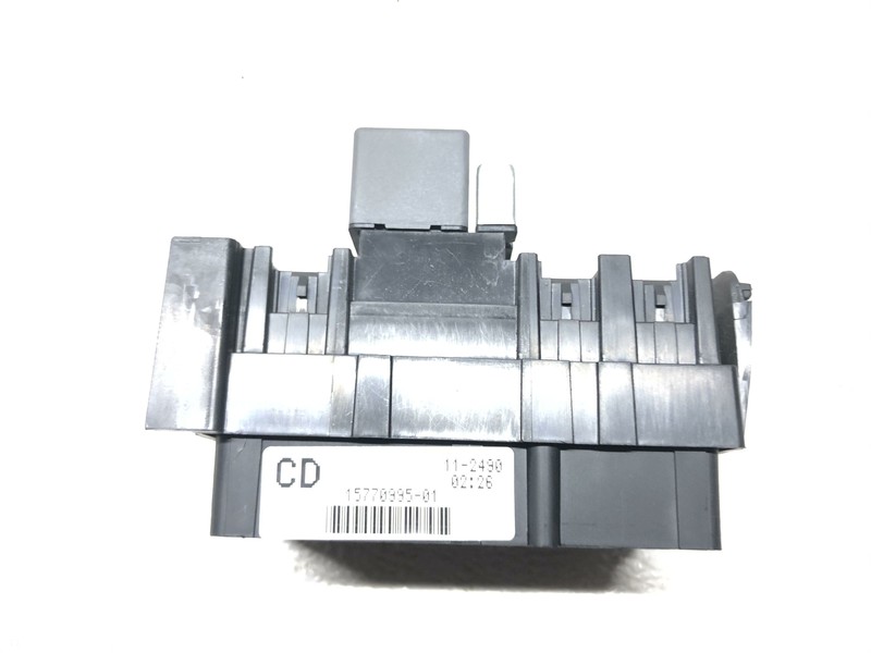 00-02 Chevrolet Suburban Fuse Box Junction Oem 15770995 Module