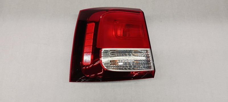 14-'15 KIA SORENTO Left driver Taillight quarter mounted incandescent OEM