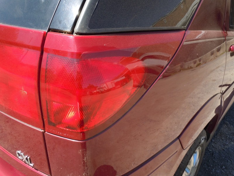 2004-2007 Buick Rendezvous Quarter Panel Mounted Tail Light Lamp Passenger Right
