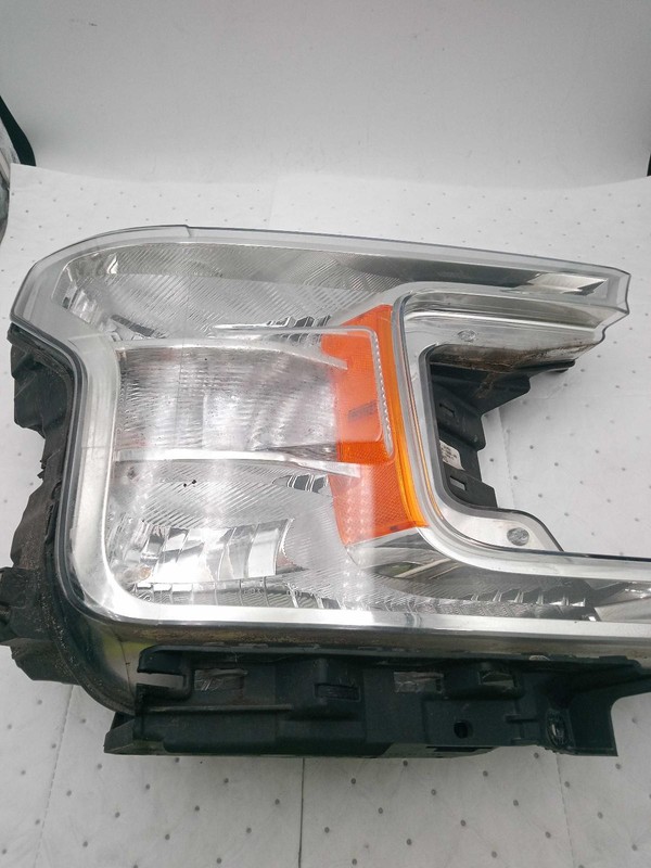 2019 Ford F150 Right Headlight Assembly Silver Halogen OEM 84000 Miles