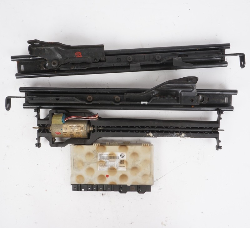 2019-25 BMW 330I G20 FRONT LEFT DRIVER LOWER SEAT TRACK FRAME & MOTOR OEM