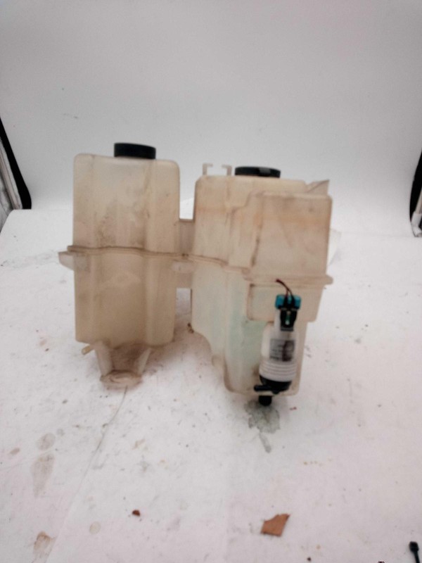 2012 Chevrolet Colorado Engine Coolant Reservoir Black OEM 15099956 147K Miles