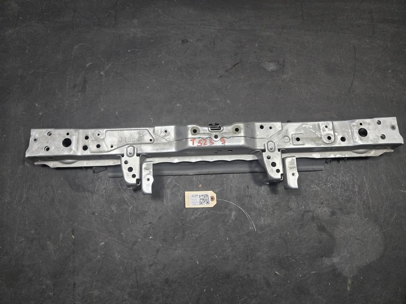 Radiator Support Upper Tie Bar 2021 Toyota RAV4 53205-0R070 2019 2020 - 2025