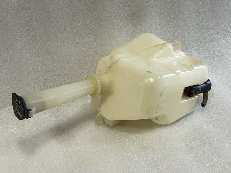 1990 1991 LEXUS ES250 WINDSHIELD WASHER FLUID RESERVOIR BOTTLE