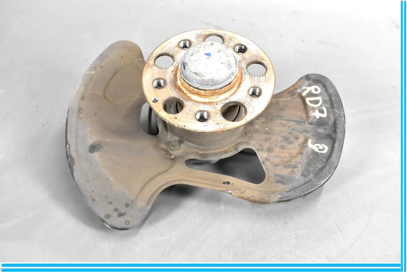 08-20 Mercedes W204 C250 E350 Front Right Wheel Spindle Knuckle Hub Bearing OEM