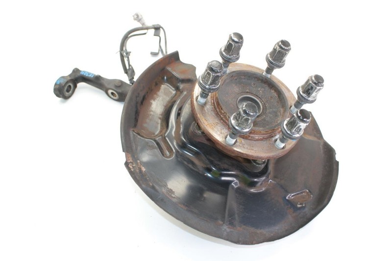 07-14 Toyota FJ Cruiser 4.0L RWD Driver Left Front Spindle Assembly