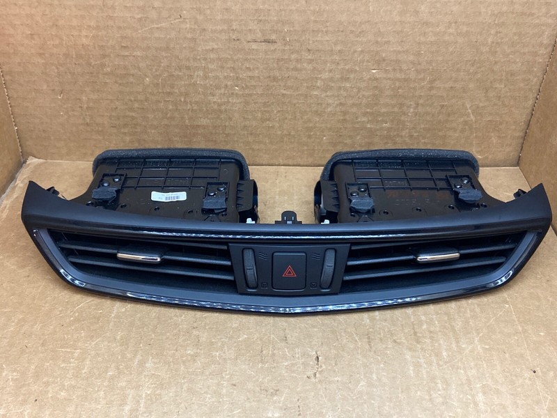 2017-2024 NISSAN ROGUE FRONT CENTER DASH AC HEAT AIR VENT BEZEL HAZARD SWITCH