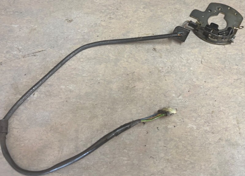 2001 Suzuki GSF1200 GSF 1200 Bandit Engine Pick Up Coil Pulse Motor Pulser 01 Z5