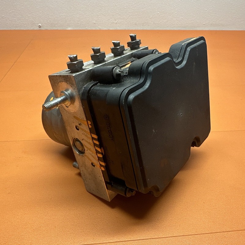 9069001902 I 2010 - 2018 MERCEDES SPRINTER RWD ABS ANTI LOCK BRAKEPUMP OEM
