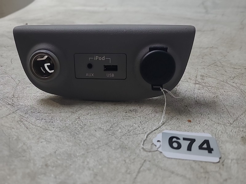 06-11 Hyundai Accent AUX USB iPod Jack Adapter Port 12v Cigarette Lighter Trim