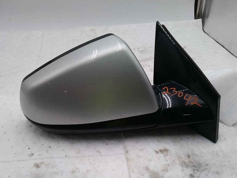 Used Right Door Mirror fits: 2014 Cadillac Srx Power power folding opt DR4 w/o e