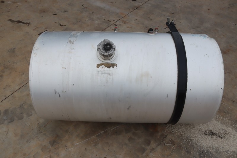 2017-2024 INTERNATIONAL LT625 RIGHT 100 GAL FUEL TANK RESERVOIR 4066863C1 OEM