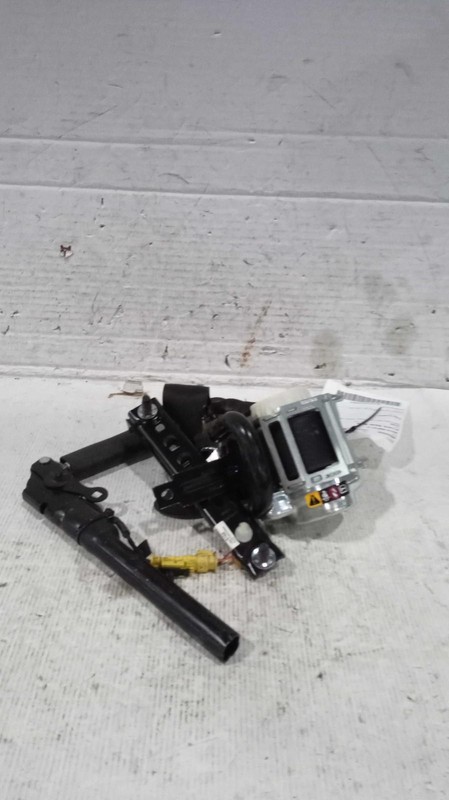 2014-2015 Chevrolet Impala Blue OEM Seat Belt Retractor 121k Miles NJ25-20548