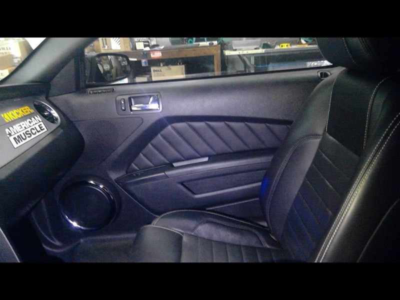 2014 MUSTANG Passenger Right Front Door Trim Panel 1629375