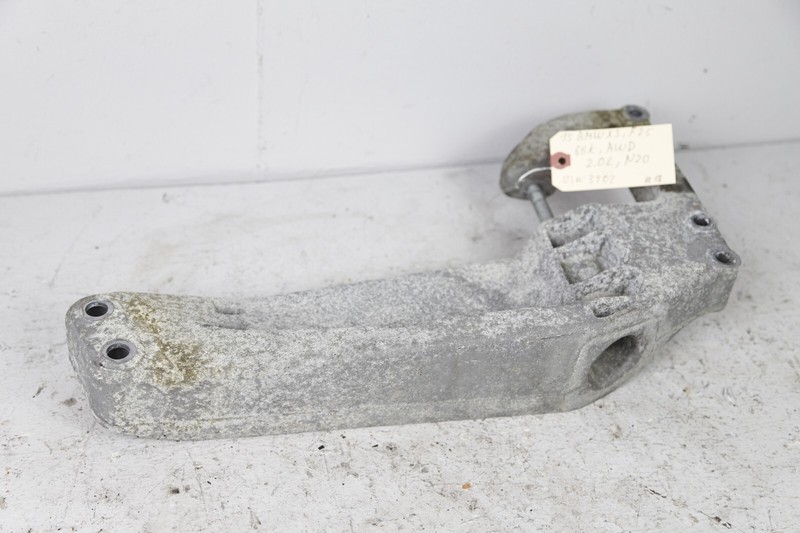 BMW X3 F25 2011-2017 2.0L AWD Gearbox Transmission Mount Bracket Lower OEM