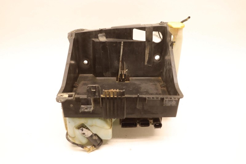 2011-2016 FORD F250 SD 6.7L RIGHT WASHER RESERVOIR & BATTERY TRAY & MODULE OEM