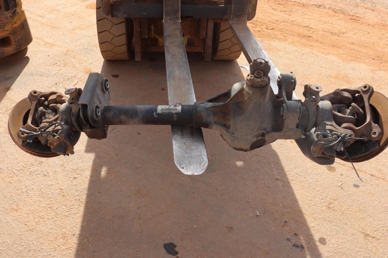 2013-2016 FORD F250 SD 6.7L 4WD SRW FRONT AXLE CARRIER 3.73 RATIO OEM