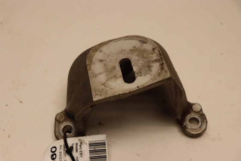 2009-2013 INFINITI FX35 FX37 RWD RIGHT ENGINE MOTOR MOUNT SUPPORT BRACKET OEM