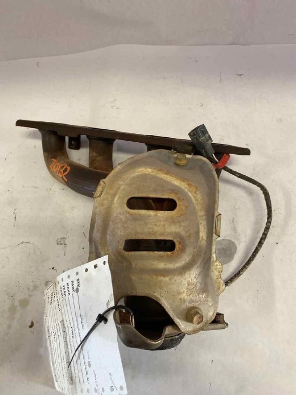 Exhaust Manifold TOYOTA COROLLA 09 10