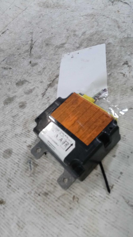 Used Air Bag Module fits: 2018 Nissan Rogue sport Air Bag center console ID K882
