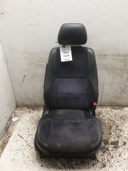 01-04 LEXUS IS300 PASSENGER SIDE FRONT BLACK LF20 LEATHER BUCKET SEAT ASSEMBLY