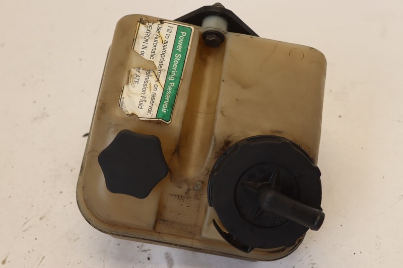 2008-2017 FREIGHTLINER CASCADIA 125 DD15 POWER STEERING RESERVOIR TANK OEM