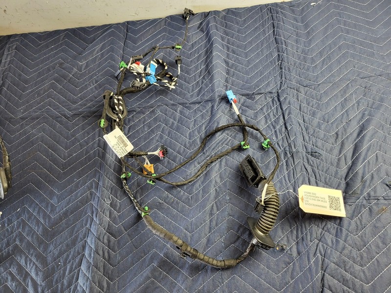 Used Oem Volkswagen Left Driver Front Door Wiring Harness for 2022-2023 Taos