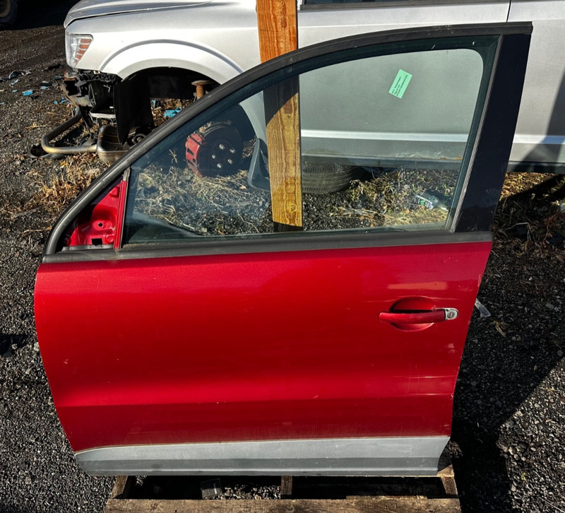 09-17 Volkswagen Tiguan 2.0L Exterior Front Left Driver Door