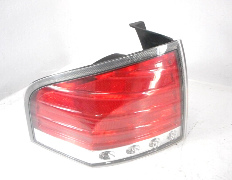 Lincoln MKX Quarter Panel Mounted Tail Light Lamp Driver Left OEM 2007-2010