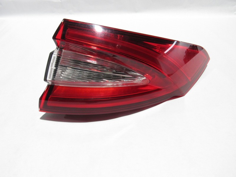 Maserati Levante 2017 Rear Right Pass Quarter Outer Taillight Light Lamp 16-24 |